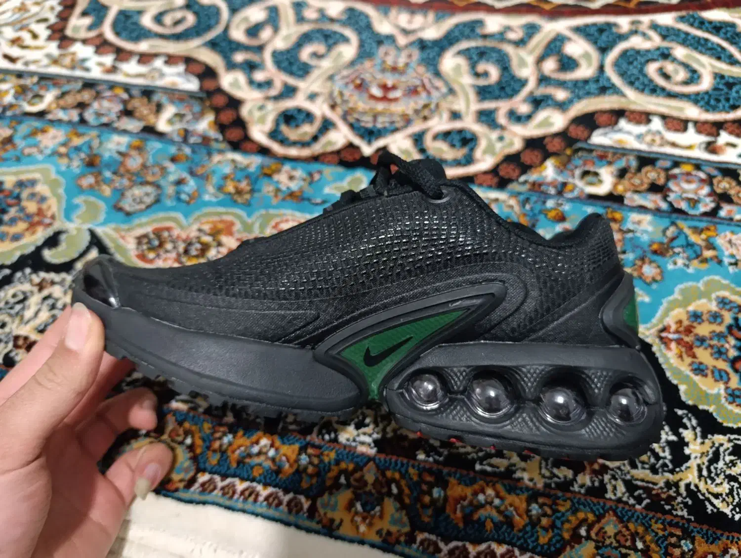 کتونی|کیف، کفش، کمربند|رباط‌کریم, مسکن مهر آبشناسان|دیوار