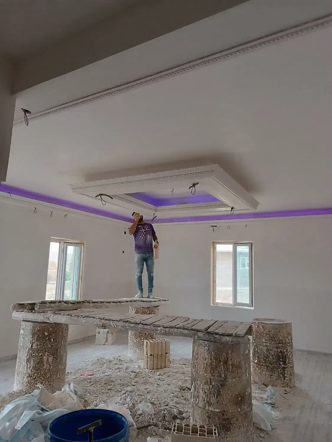 گچکاری دنبال یه گچکار وارد هستم برای شریک|استخدام معماری، عمران و ساختمانی|اردبیل, |دیوار
