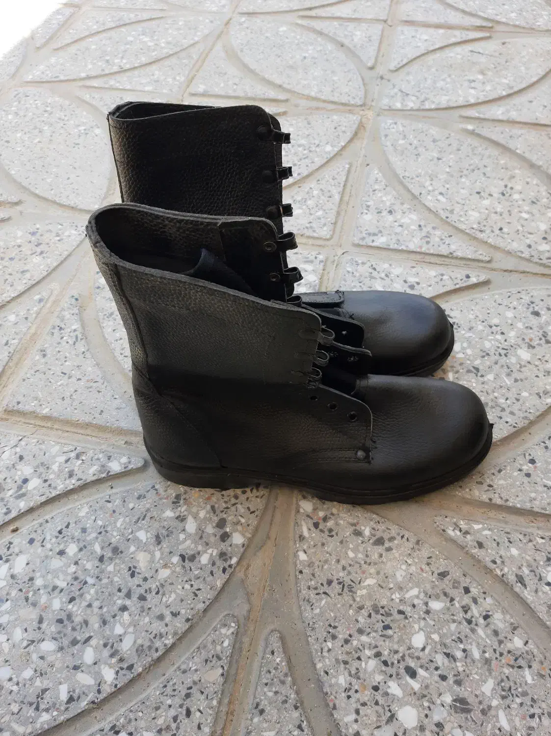 پوتین سربازی نو نو|کیف، کفش، کمربند|بروجرد, |دیوار