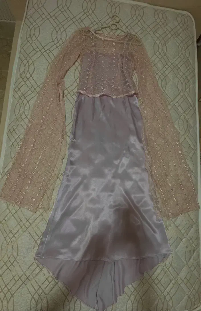 لباس مجلسی و مانتو|لباس|کاشان, دانش|دیوار