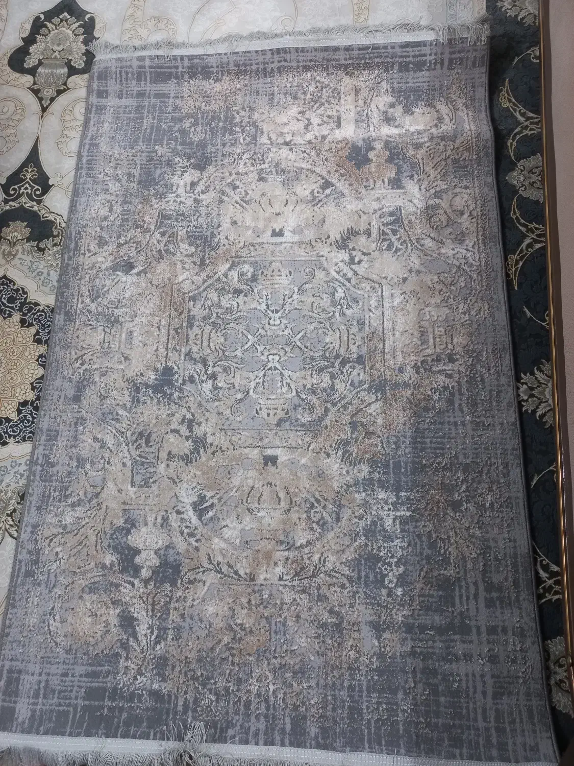 قالیچه خوش نقش ابریشمی|فرش|رشت, گلسار|دیوار