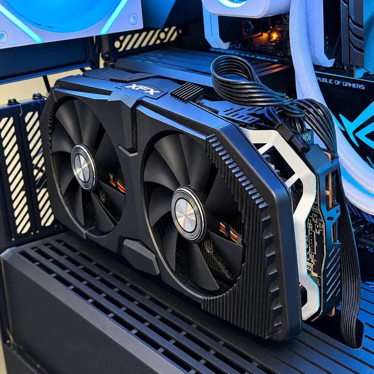 کارت گرافیک XFX Radeon RX 5700 XT RAW II 8GB GDDR6|قطعات و لوازم جانبی رایانه|تهران, مرادآباد|دیوار
