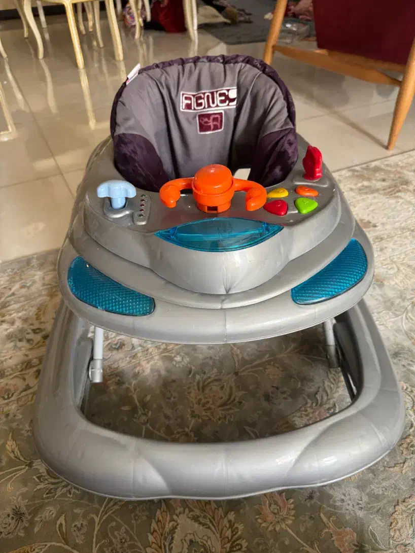 روروک موزیکال در حد نو|کالسکه و لوازم جانبی|ساری, |دیوار