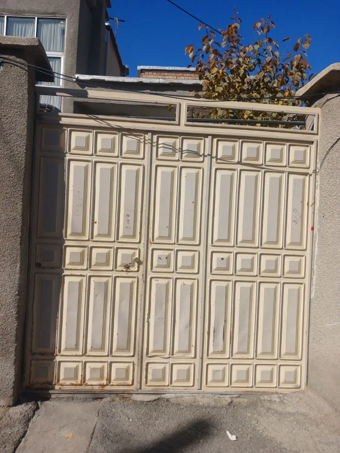 درب حیاط|مصالح و تجهیزات ساختمان|قروه, |دیوار