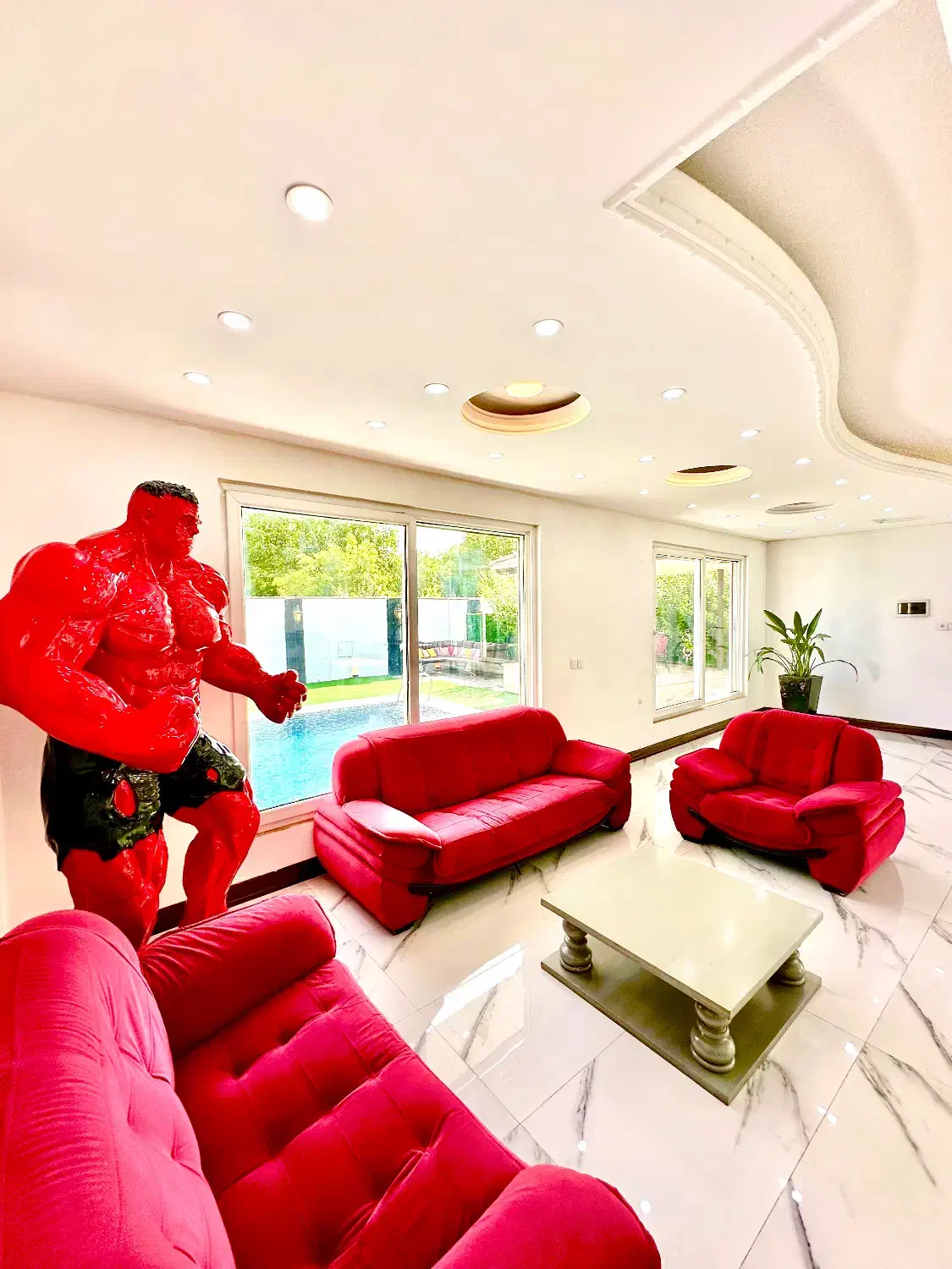 باغ ویلای لوکس ستاره کردان ۲|اجارهٔ کوتاه‌مدت ویلا و باغ|کرج, کمال‌شهر|دیوار