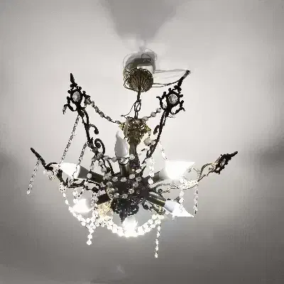 لوستر برنجی اصل وسالم و دارای ریموت کنترل|لوستر و چراغ آویز|قرچک, میرزائی جنوبی|دیوار