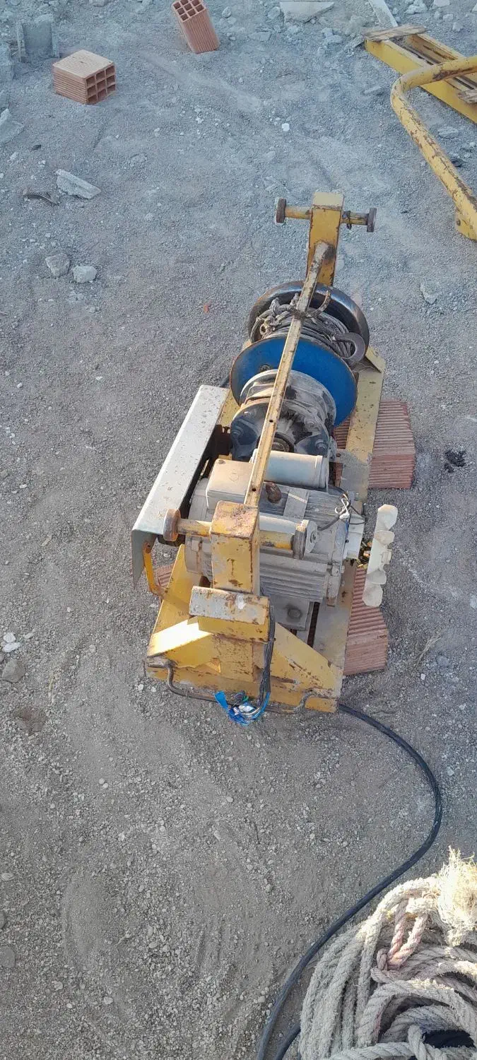 بالابر ساختمانی به همراه وسایل ساختمان|مصالح و تجهیزات ساختمان|سرعین, |دیوار