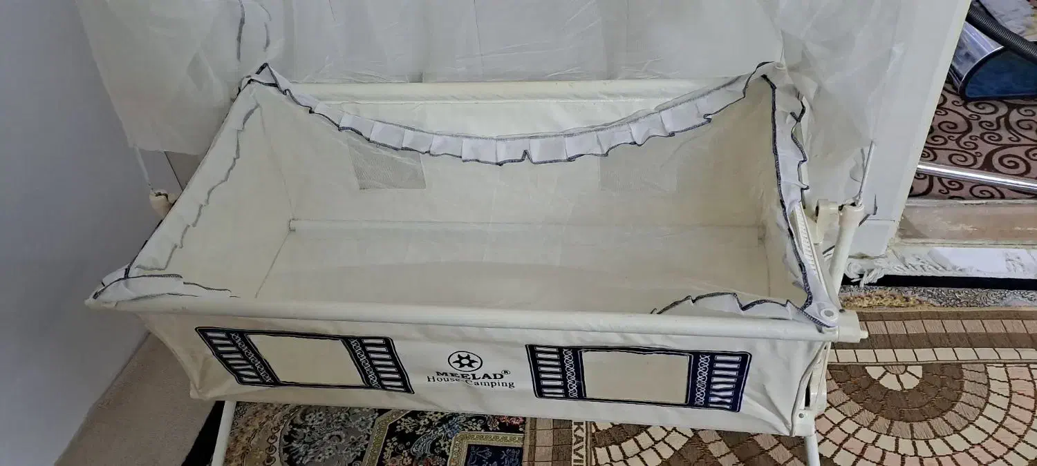 گهواره|تخت و صندلی بچه|قم, علی آباد سعدگان|دیوار