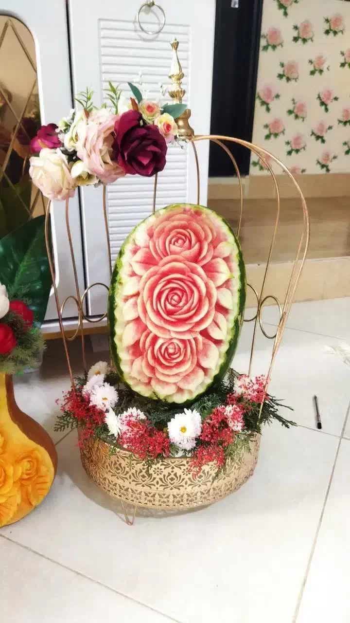 کلیه خدمات شب یلدا پذیرفته میشود|خدمات پذیرایی، مراسم|گناباد, |دیوار