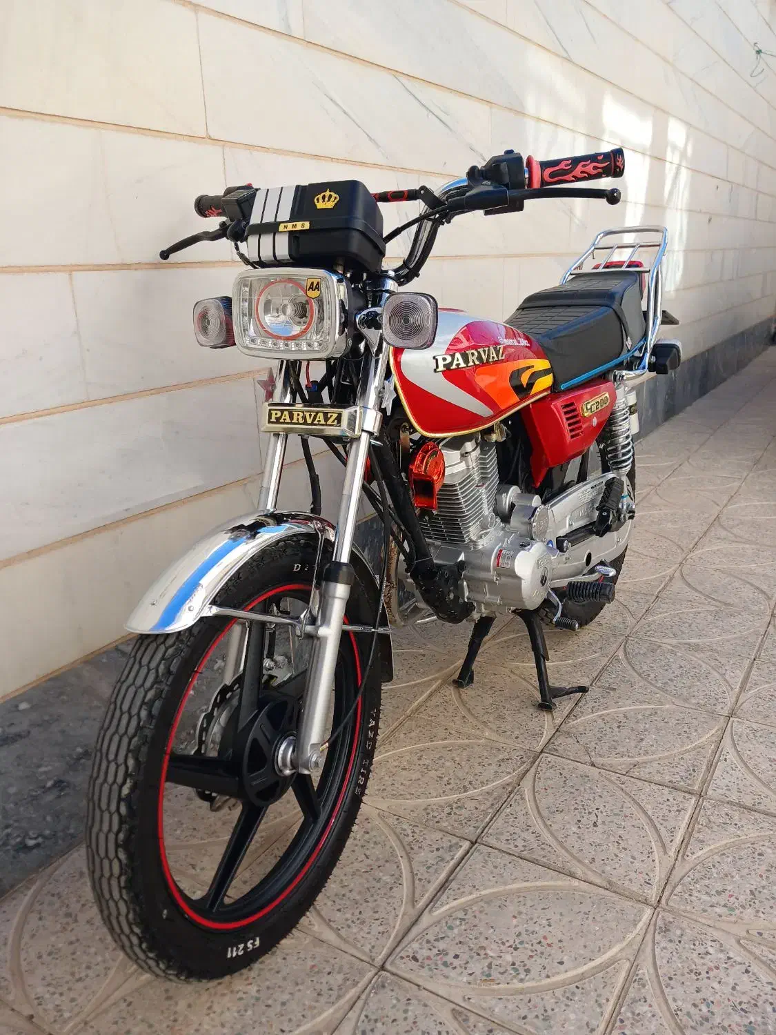 پرواز 200 مدل 402 نیمه کاربرات|موتورسیکلت|گلپایگان, |دیوار