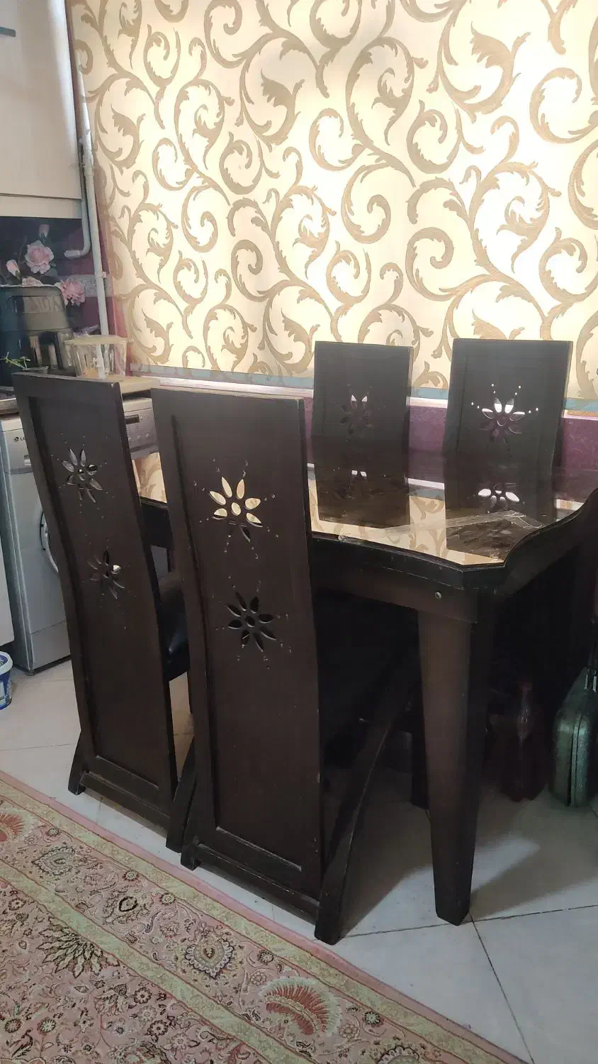 میز غذاخوری چهارنفره چوبی|میز و صندلی غذاخوری|ورامین, ورامین|دیوار