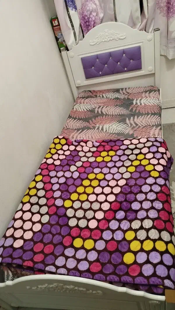 تخت تک نفره|تخت و سرویس خواب|لاهیجان, خالو باغ|دیوار