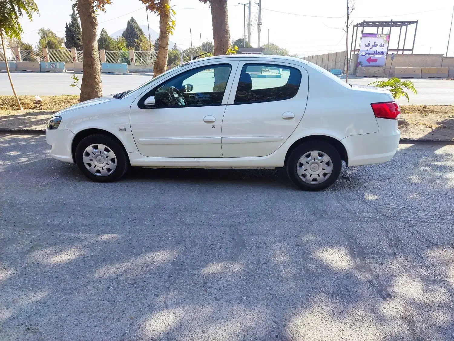 رانا پلاس مدل 1401 شاسی پلمپ|خودرو سواری و وانت|هشتگرد, هشتگرد قدیم|دیوار