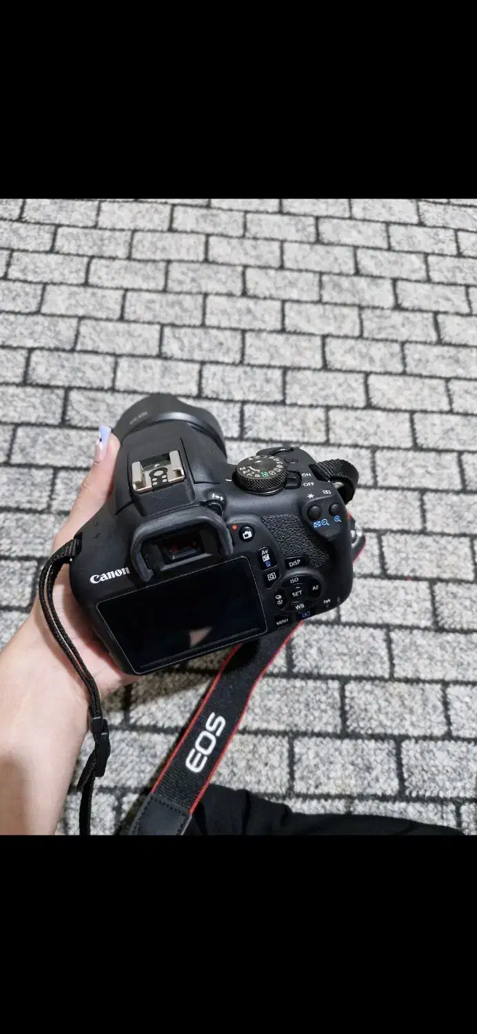 دوربین کانن 2000d|دوربین عکاسی و فیلم‌برداری|همدان, |دیوار