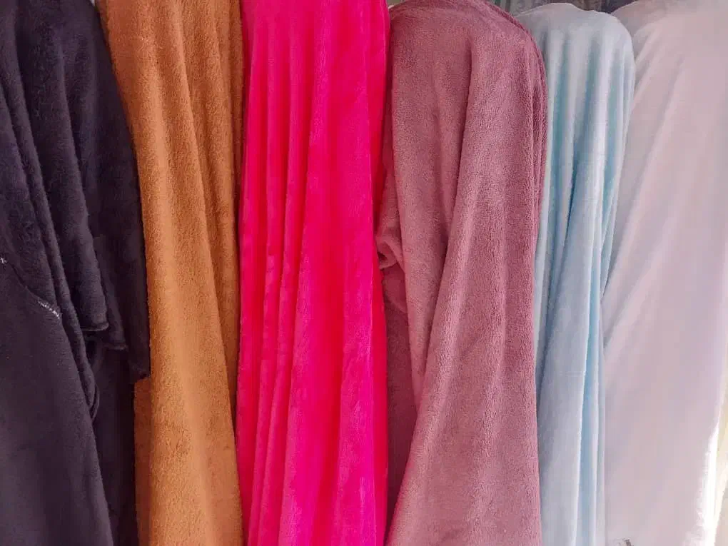 فروشنده خریدار پارچه بصورت عمده|عمده‌فروشی|تهران, بازار|دیوار