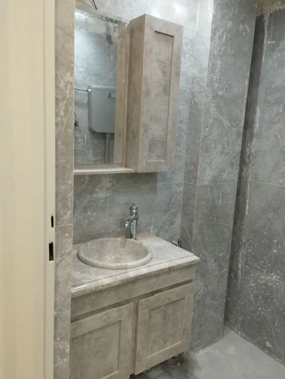 لوله کشی آب و فاضلاب و نصب شیر آلات|خدمات پیشه و مهارت|بومهن, |دیوار