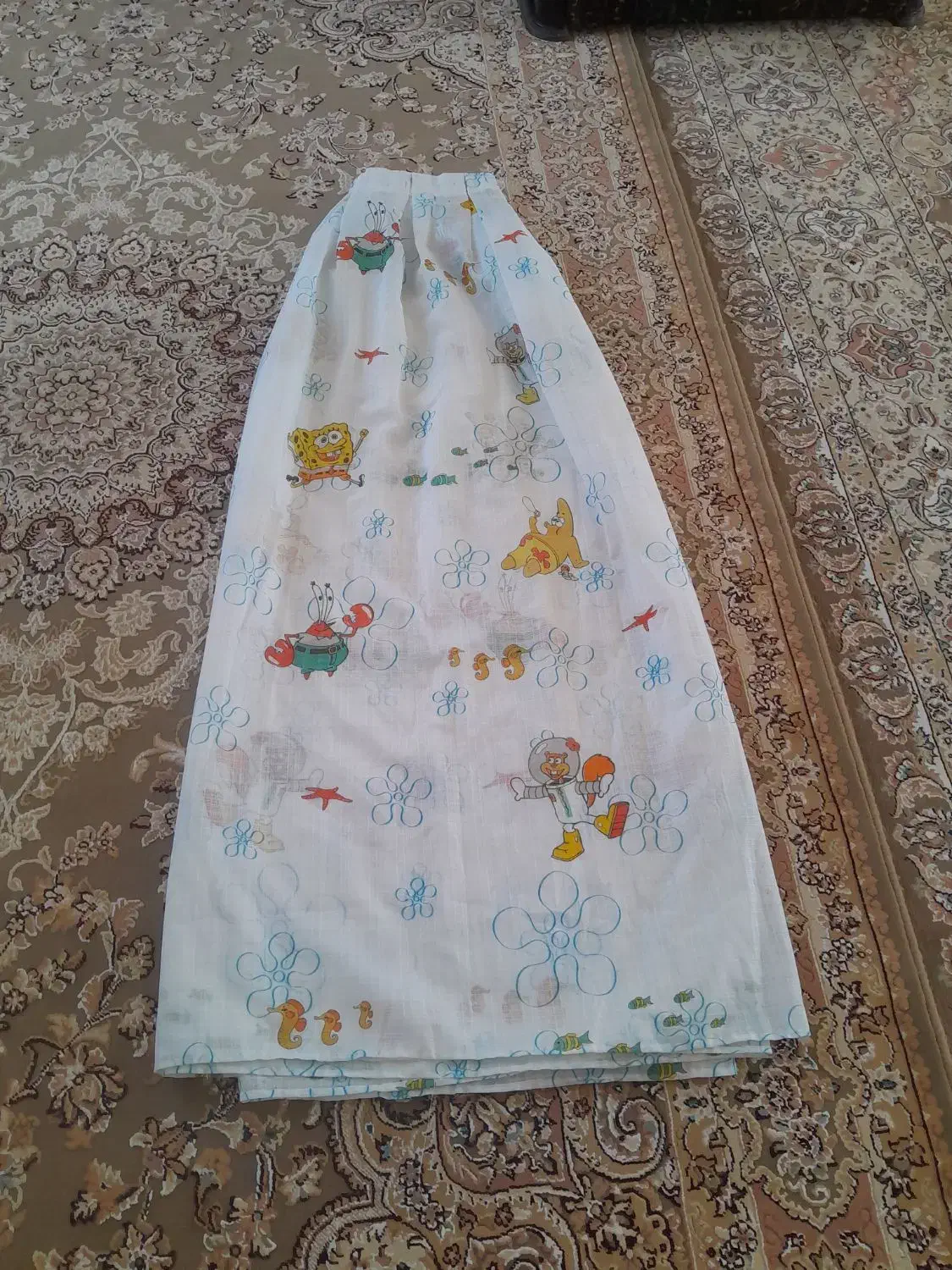 تعدادی وسایل خانه|فرش|بیرجند, |دیوار