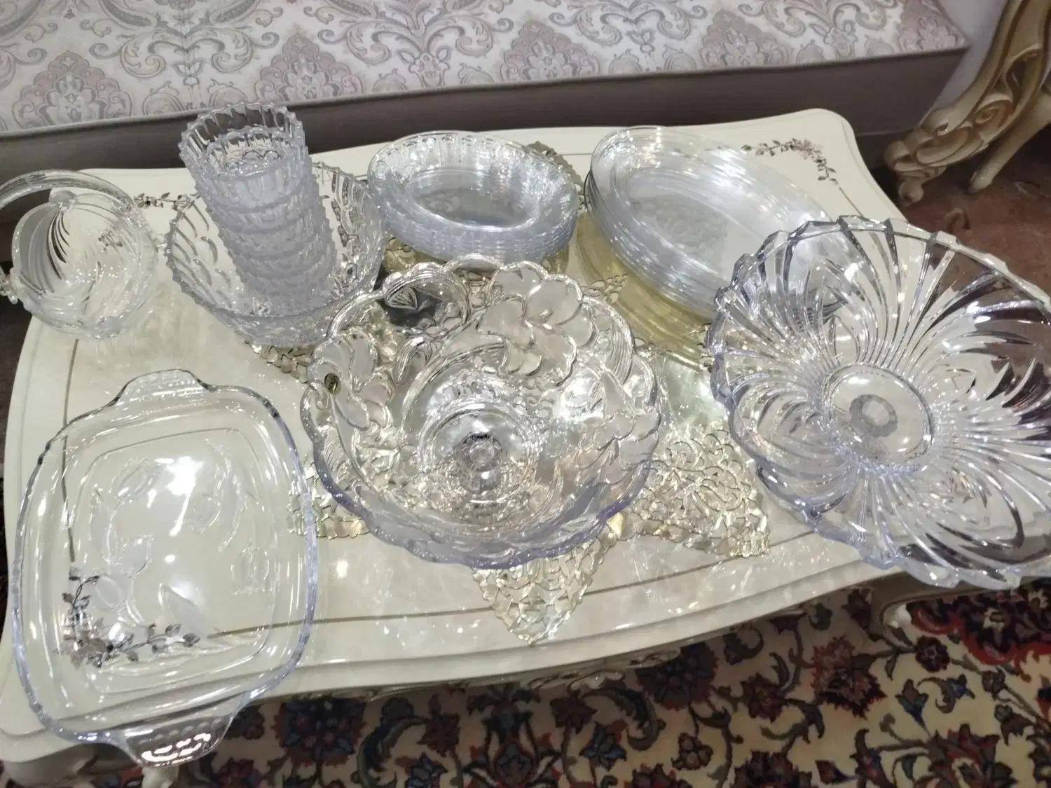 تعدادی ظروف خارجی در حد خیلی نو|ظروف سرو و پذیرایی|همدان, |دیوار