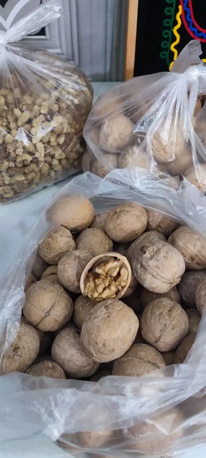 گردو و بادام اعلا|خوردنی و آشامیدنی|مشکیندشت, |دیوار