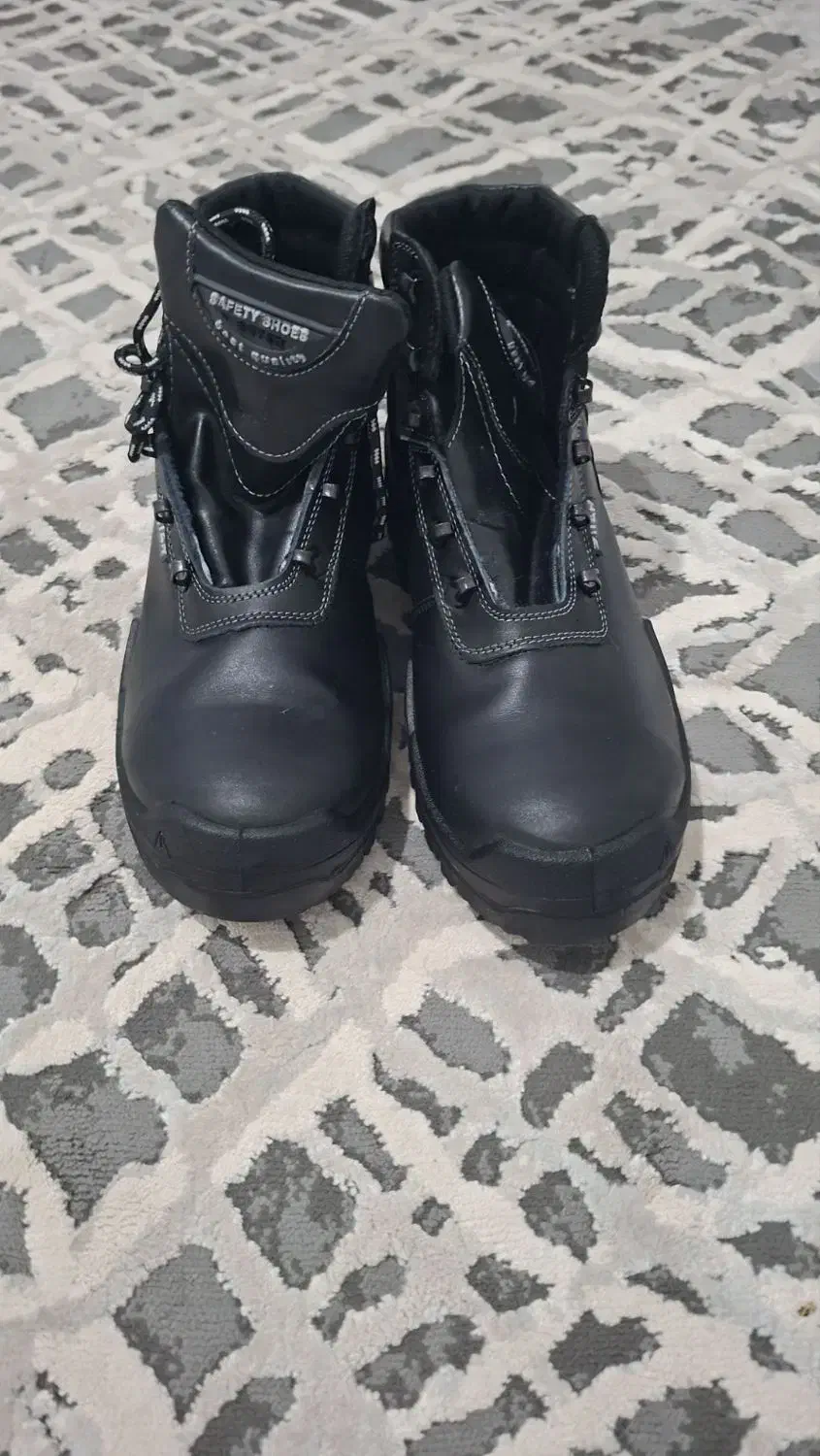 کفش کار سالم ونو یکبار هم استفاده نشده|کیف، کفش، کمربند|بهشهر, |دیوار