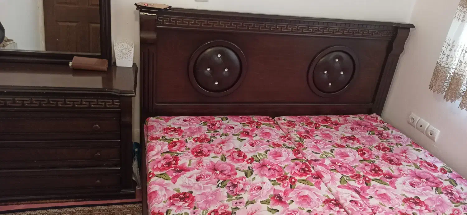 مبل ۷ نفره تخت خواب بوفه و تابلو بدون ایراد|مبلمان خانگی و میز عسلی|سهند, |دیوار