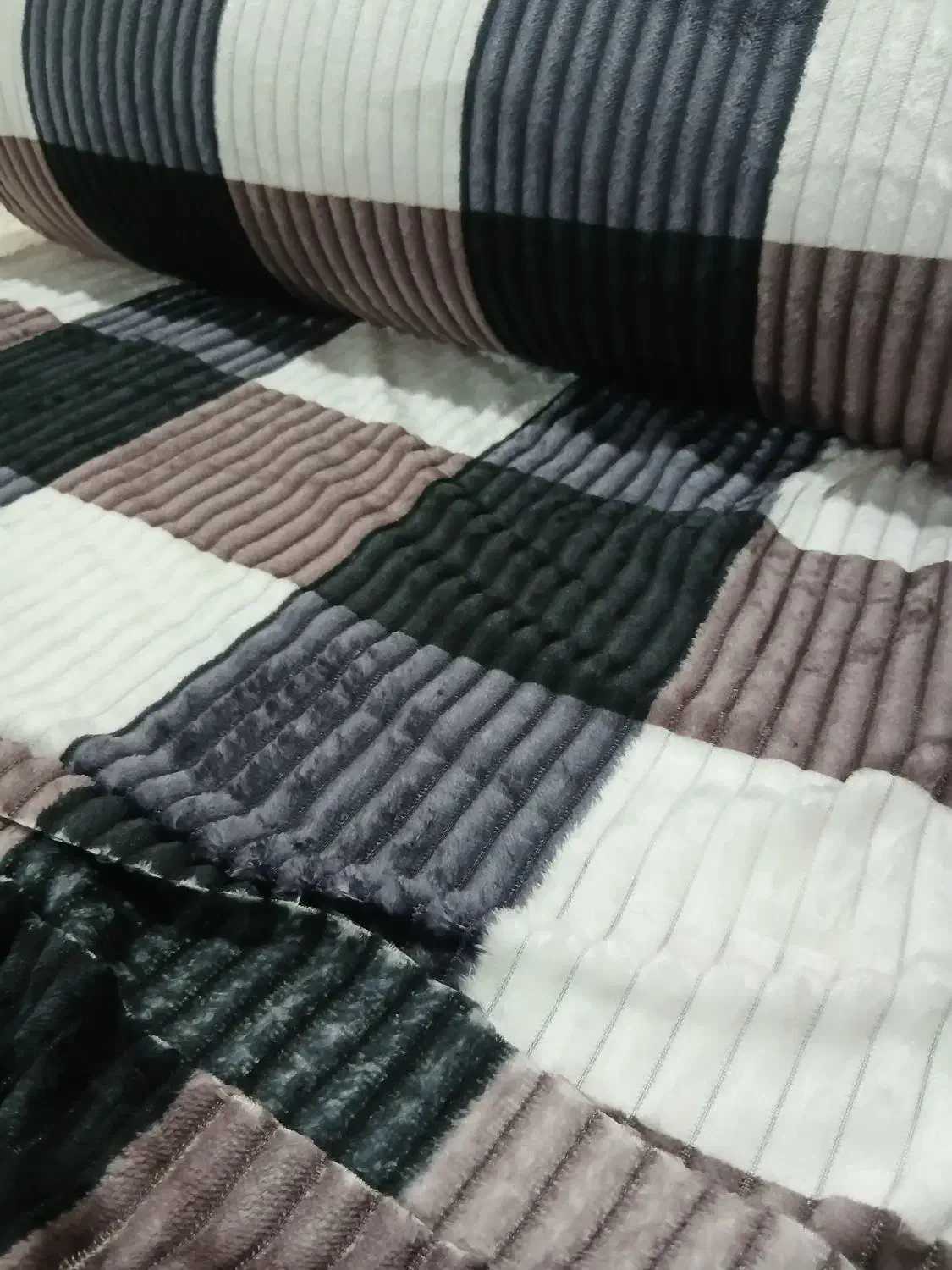 پتو مسافرتی متری عرض ۲.۲۰|رختخواب، بالش، پتو|بافق, |دیوار