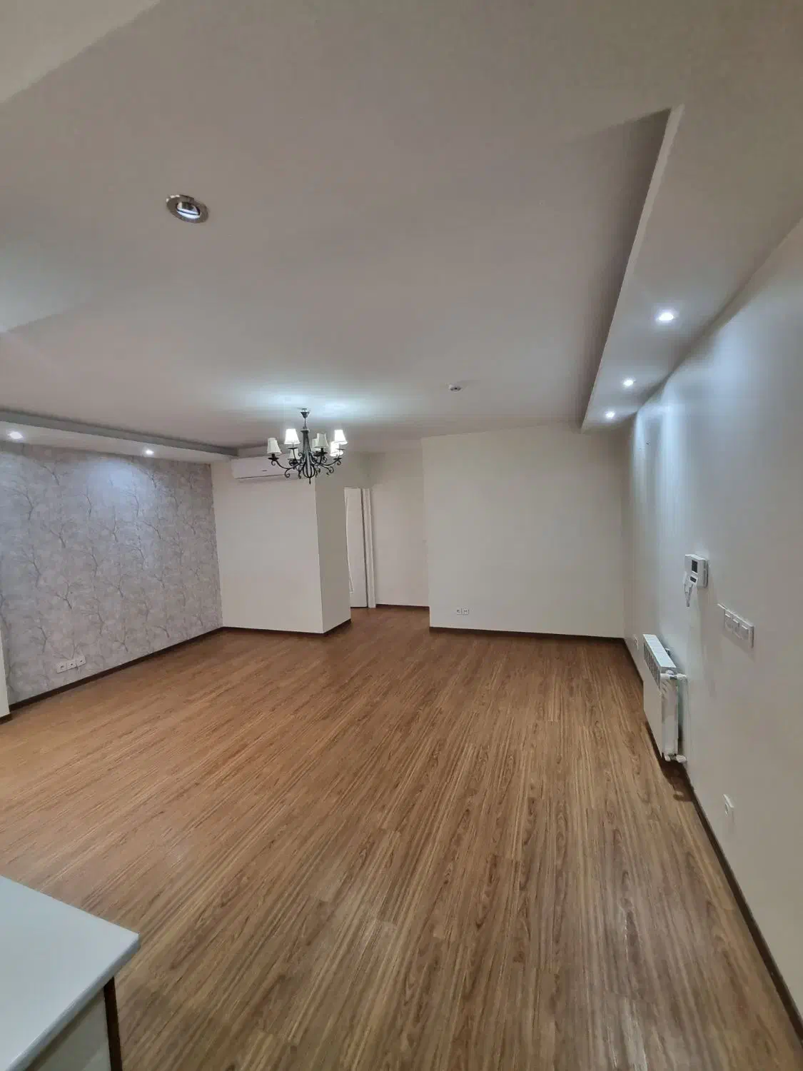 ۷۵متر ۲خواب. فول امکانات  غرق نور فردوس غرب