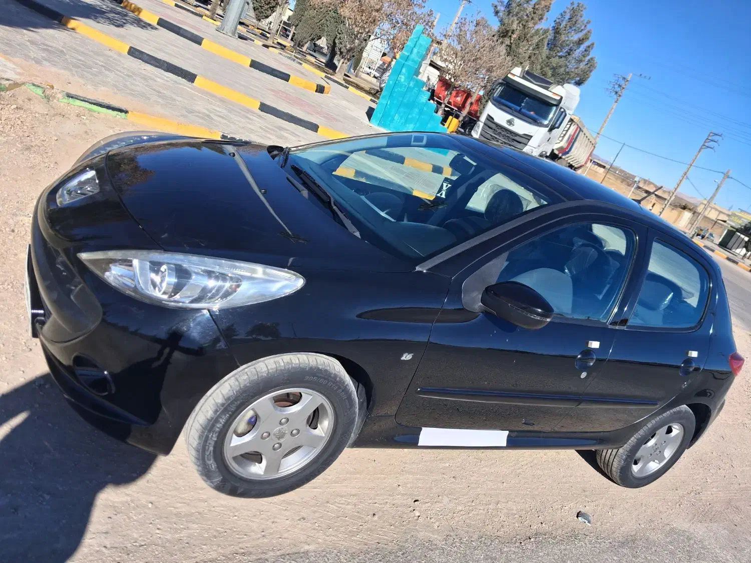 207پانا دنده ای 1401|خودرو سواری و وانت|شیراز, فرگاز|دیوار