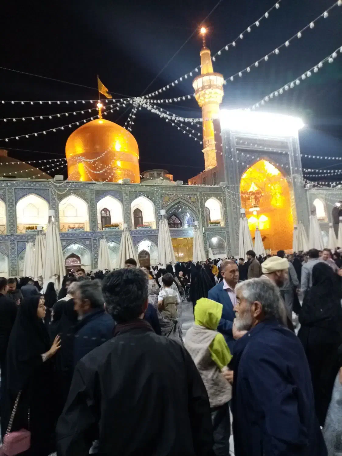 چمدان طوسی|اشیا|میبد, |دیوار