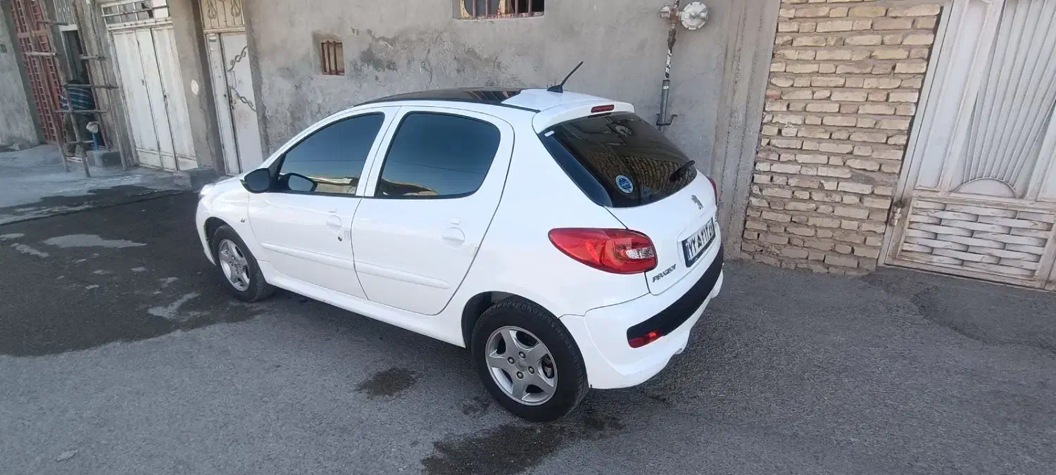 ۲۰۷ پانا سقف شیشه ارتقا85گانه مدل آخر اسفند۱۴۰۲|خودرو سواری و وانت|فسا, |دیوار