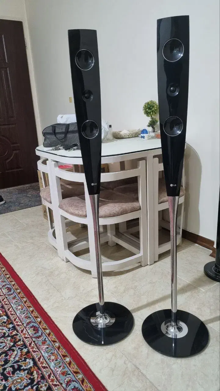 یک جفت باند سینمای خانگی LG|سیستم صوتی خانگی|تهران, صد دستگاه|دیوار