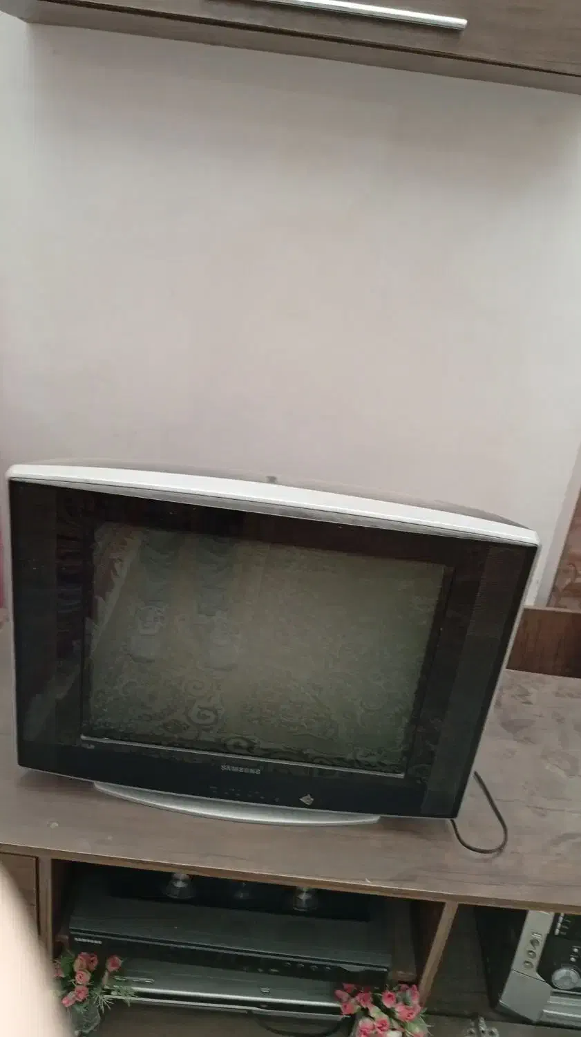 تلویزیون و دستگاه سیدی|تلویزیون و پروژکتور|مشهد, شهید رضوی|دیوار