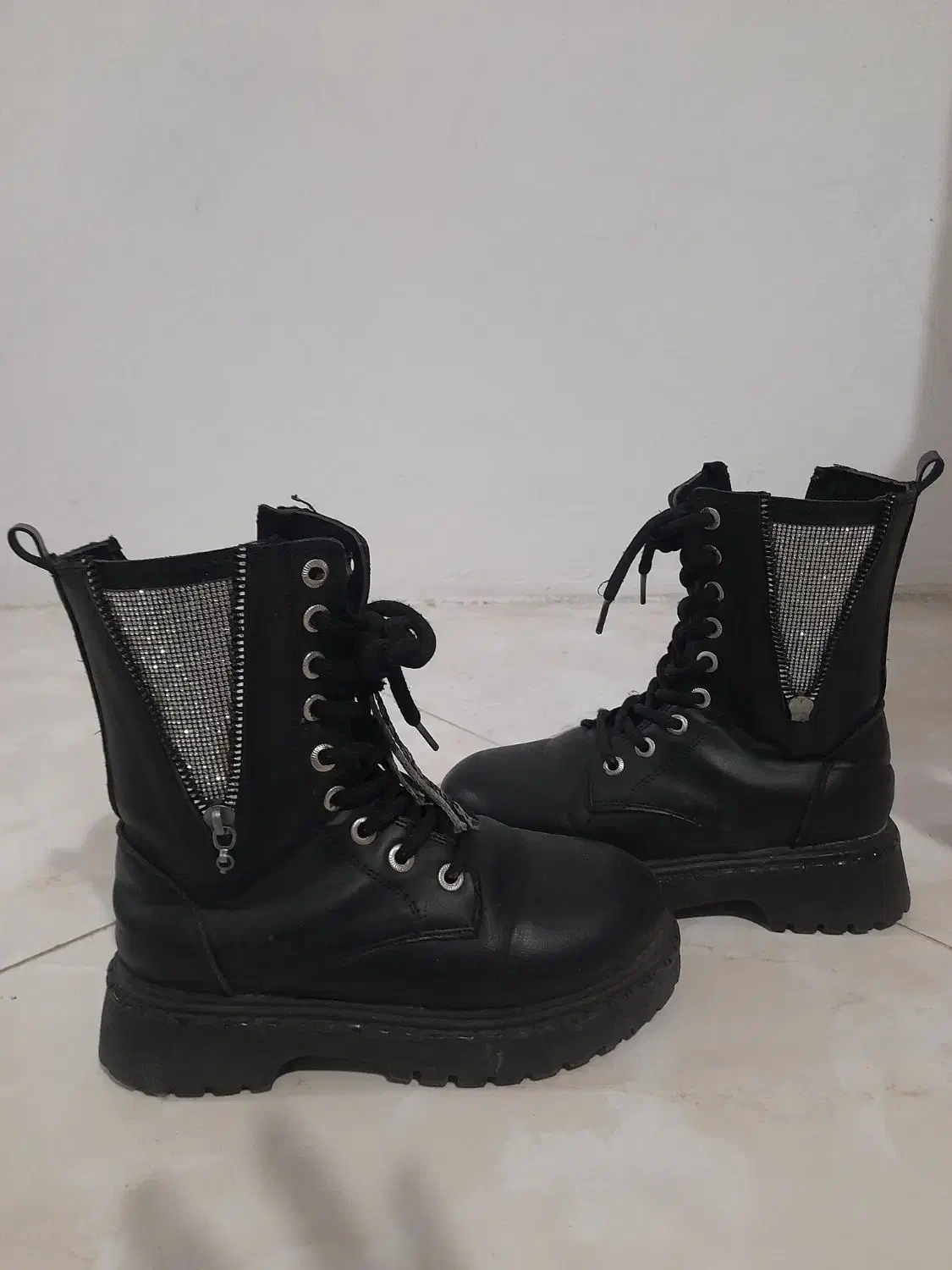 فروش کفش چکمه ای دخترانه سایز ۳۲|کفش و لباس بچه|سلمانشهر, |دیوار