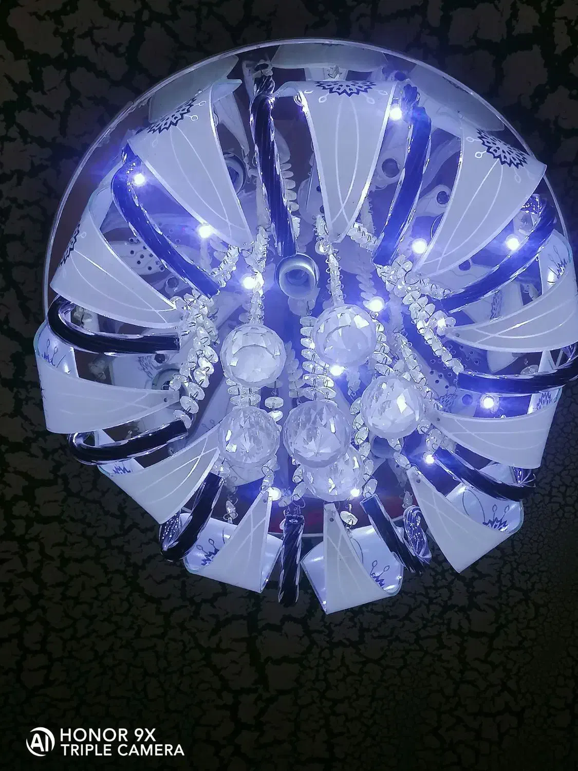 لوستر موزیکال|لوستر و چراغ آویز|نجفآباد, شهدای غربی|دیوار