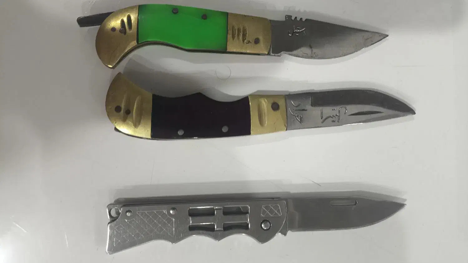 چاقو هفت دنده|کلکسیون اشیاء عتیقه|ایذه, |دیوار