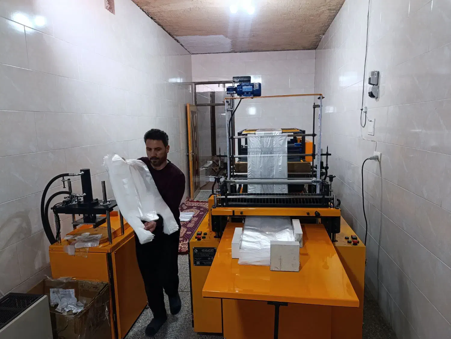 دستگاه طاقه نایلون فروشگاهی نایلکس دوخت پلاستیک|ماشینآلات صنعتی|تهران, جهاد|دیوار