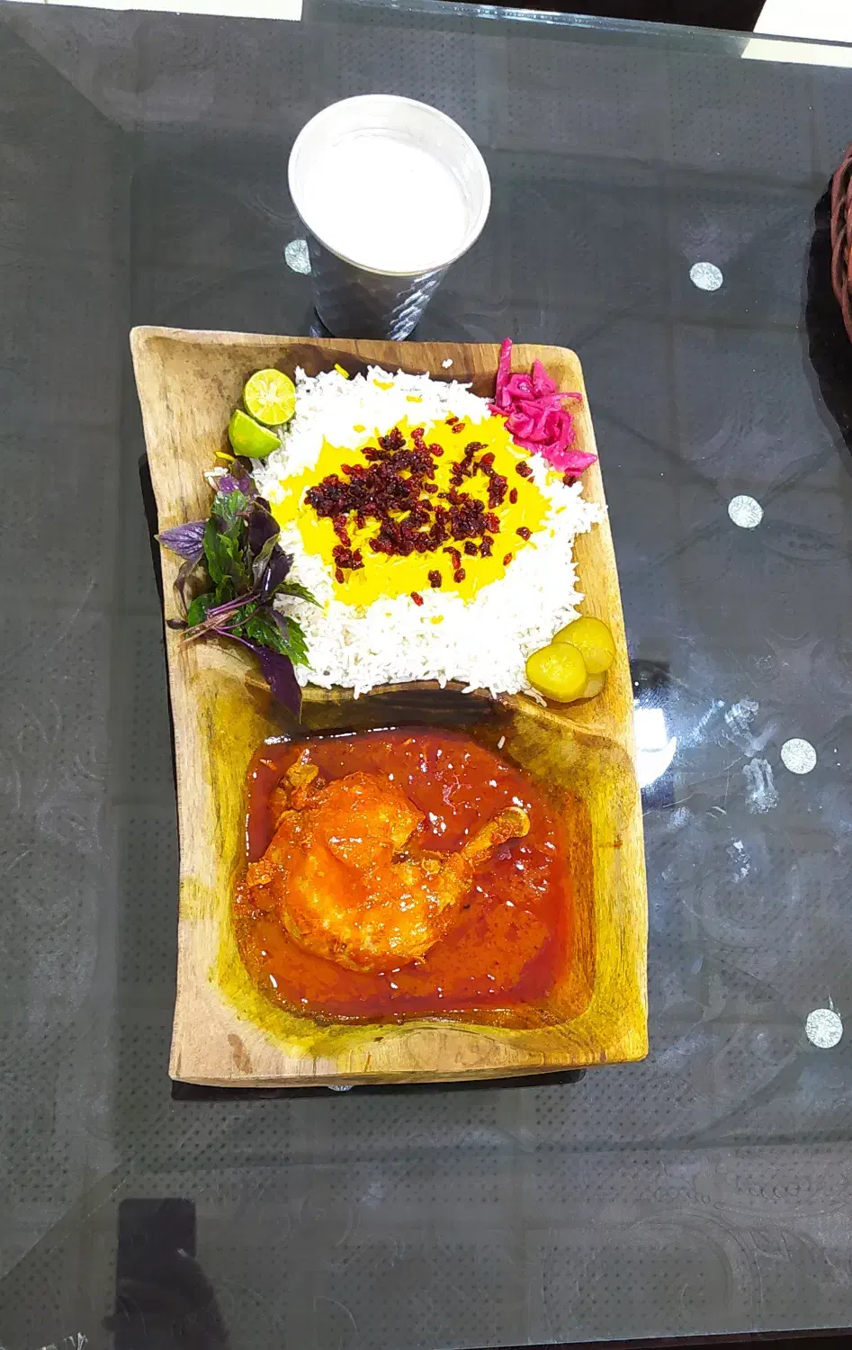 خواهان اشپز ماهر اقا ب تخته کاری|استخدام خدمات فروشگاه و رستوران|سرپل ذهاب, |دیوار