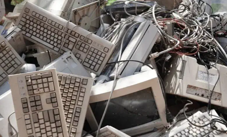 کیس،مانیتور،لپ‌تاپ قدیمی و اوراقی شما را خریداریم|رایانه رومیزی|شاهین‌شهر, عطار|دیوار