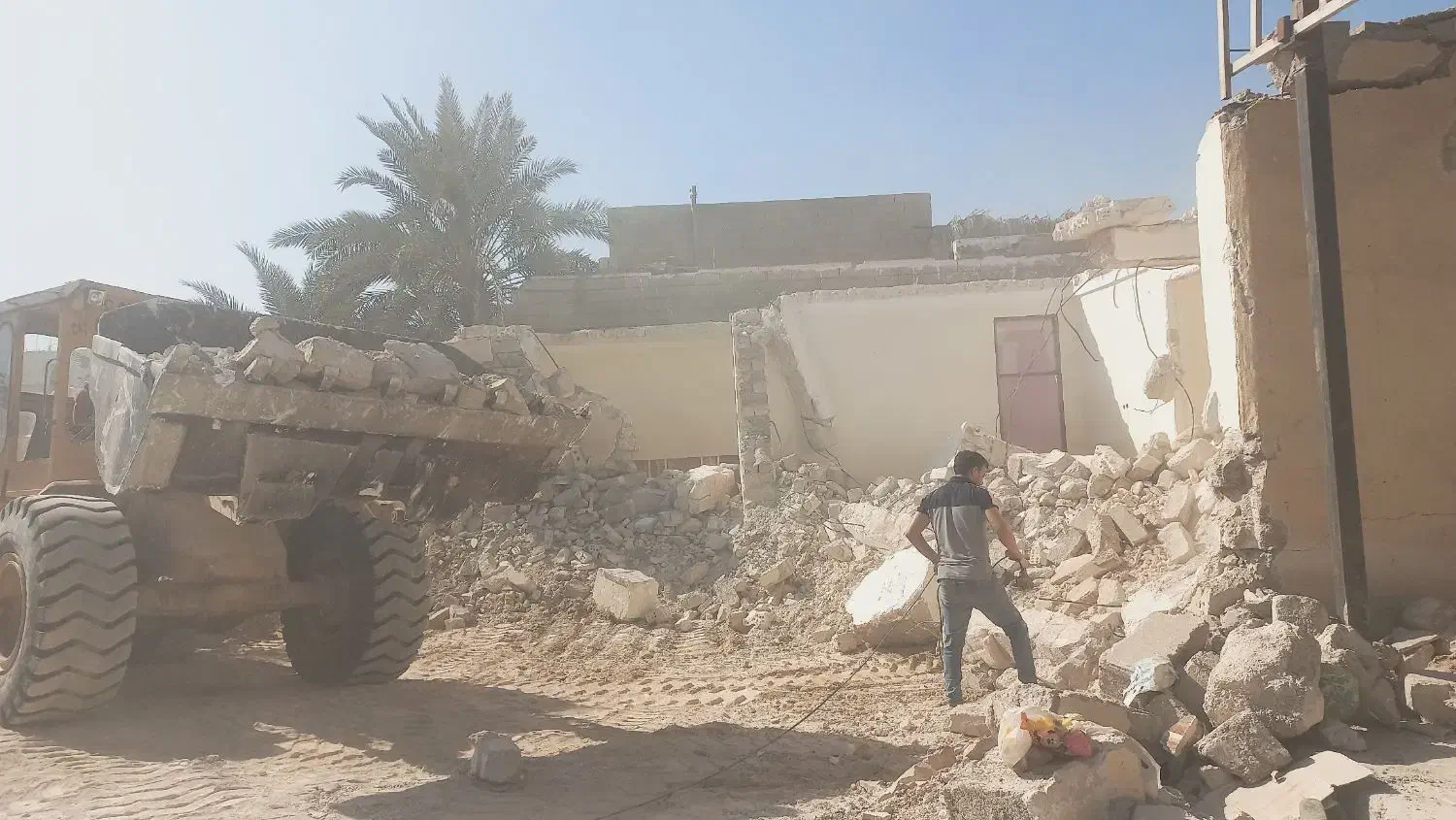 تخریب وخاکبرداری ساختمان|خدمات پیشه و مهارت|برازجان, |دیوار