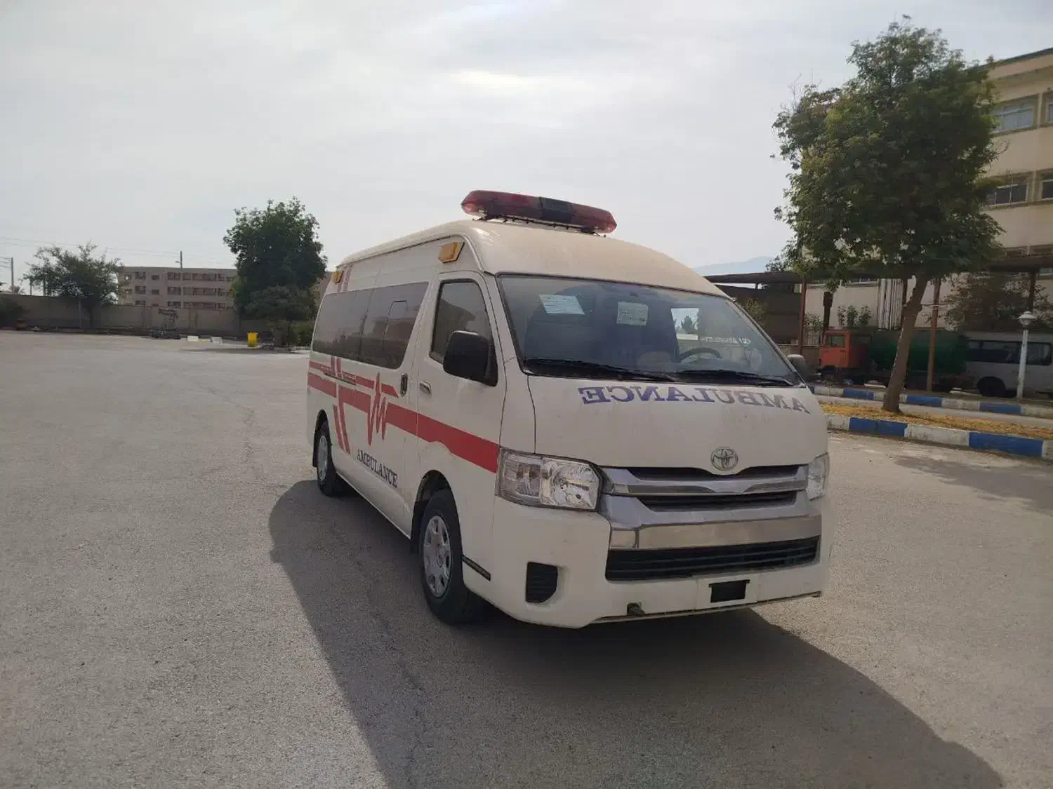 مزایده آمبولانس دانشگاه آزاد کازرون|خودرو سواری و وانت|کازرون, |دیوار