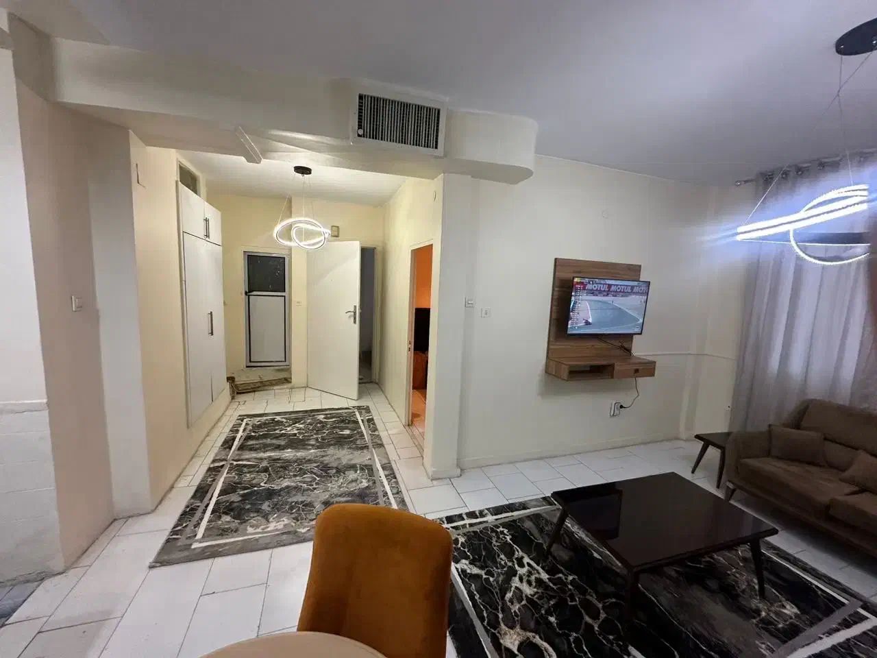 اجاره آپارتمان هاشمی ساعتی|اجارهٔ کوتاهمدت دفتر کار و فضای آموزشی|تهران, زنجان جنوبی|دیوار