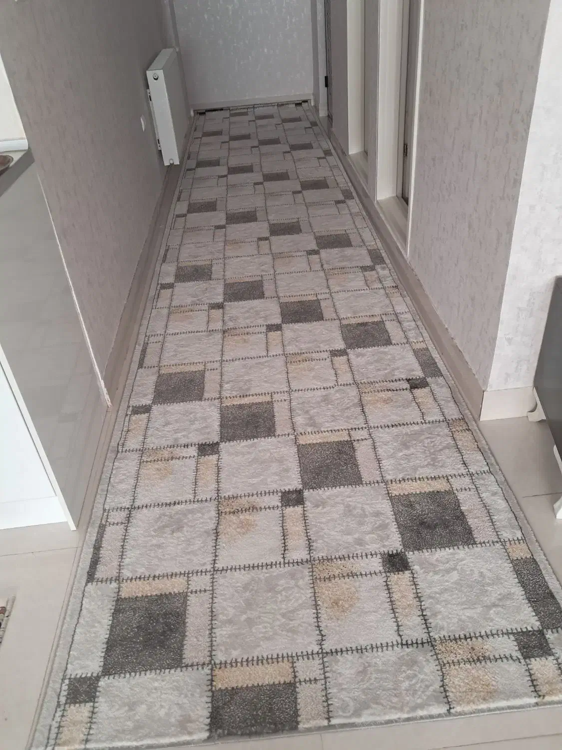 فرش در عرض ۱۲۰وطول ۶ متر در حد نو|فرش|میانه, |دیوار