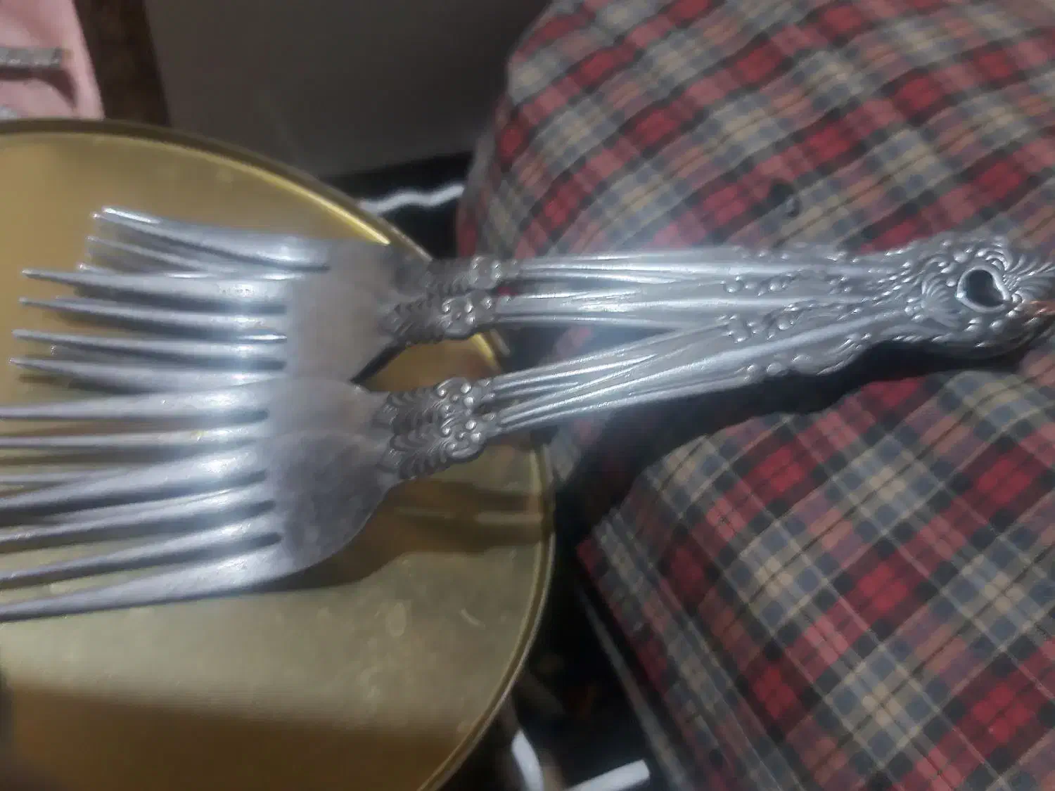 چنگال عذاخوری|ظروف پخت‌وپز|جهرم, |دیوار