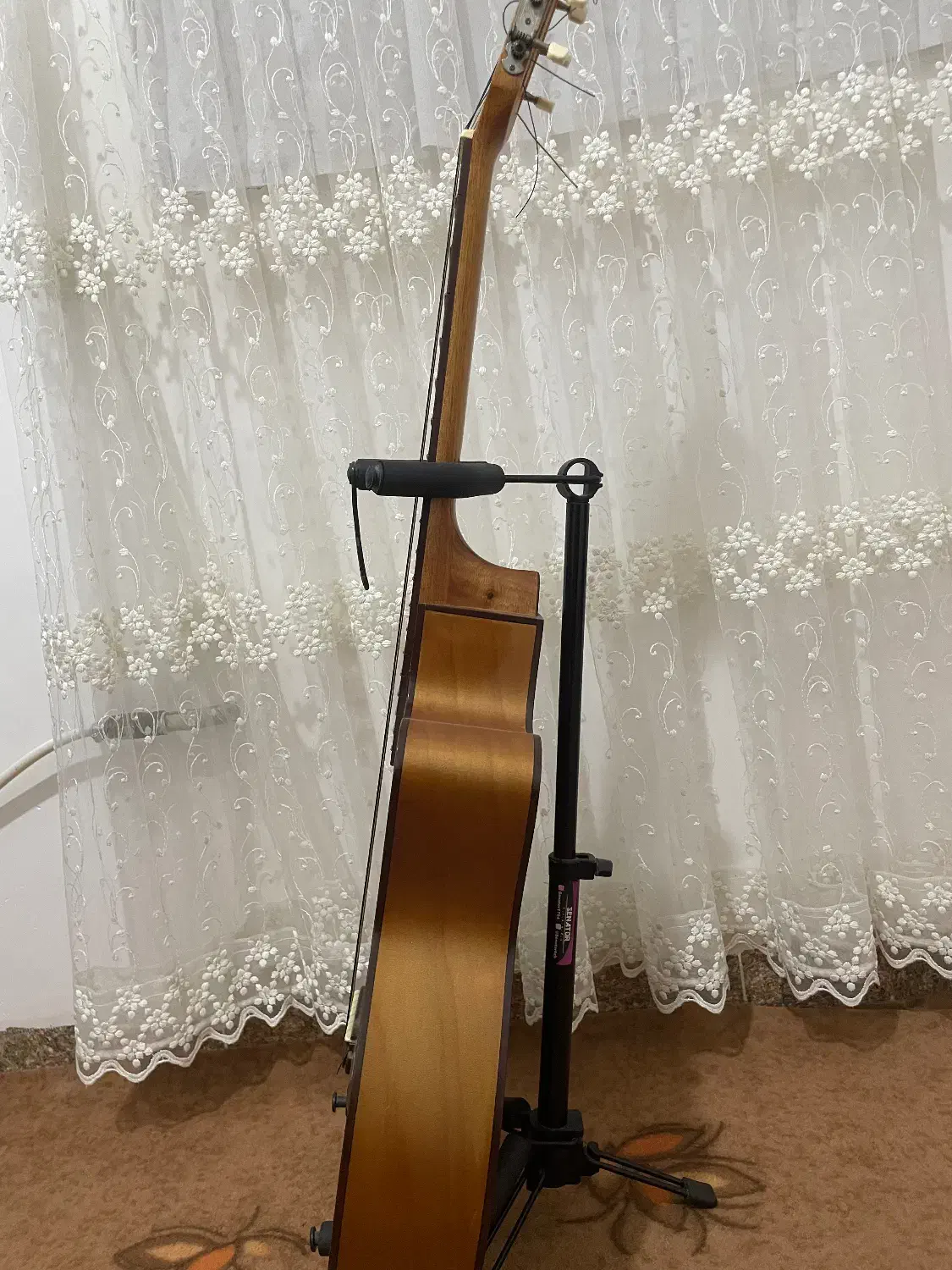 گیتار آنتونیو|گیتار، بیس، امپلیفایر|علی‌آباد کتول, |دیوار