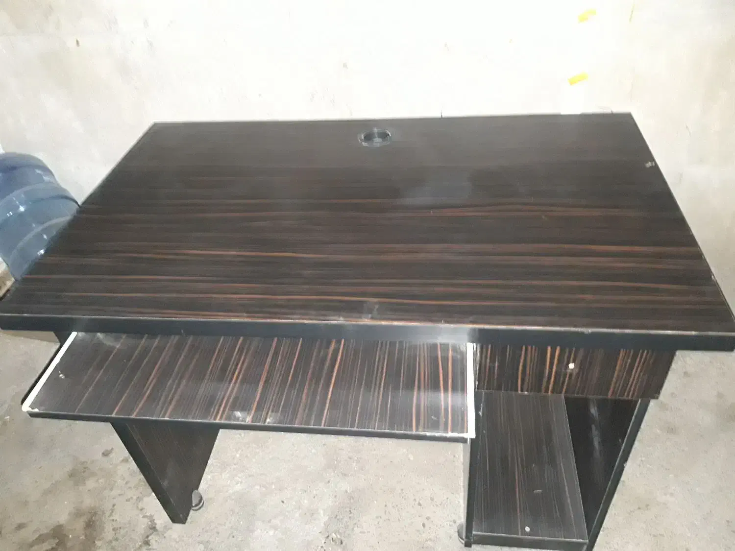 میز کامپیوتر ام دی اف کاملا سالم|میز تحریر و کامپیوتر|بندرعباس, |دیوار