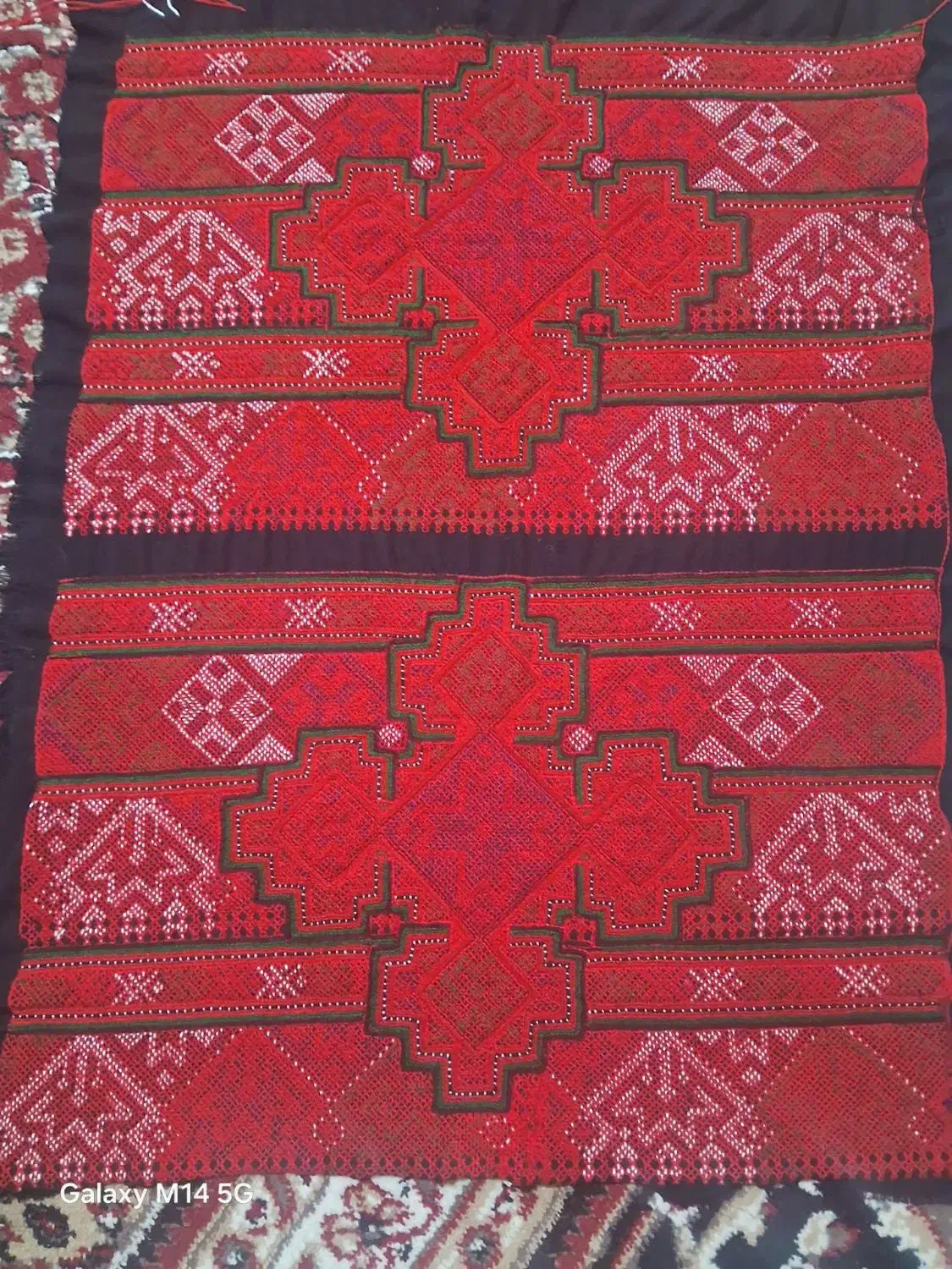 زی آستین|لباس|سراوان, |دیوار