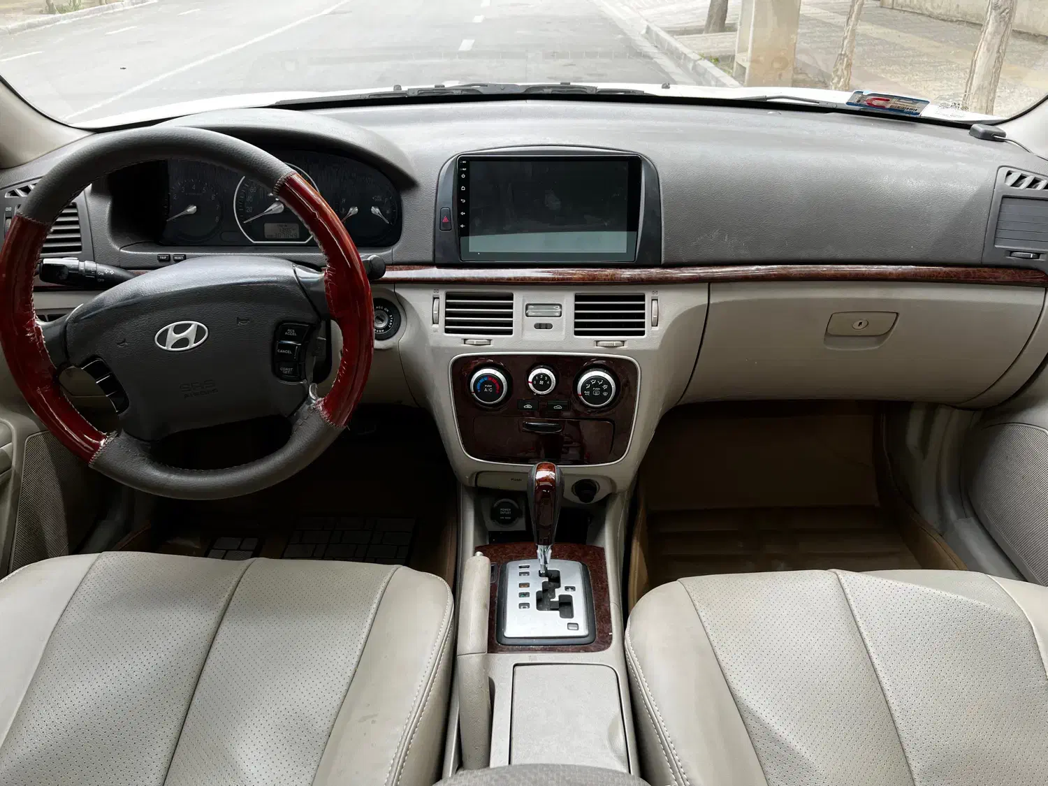 سوناتا nf2008 سفید صدفی اتوماتیک چهار سیلندر|خودرو سواری و وانت|شیراز, تاچارا|دیوار