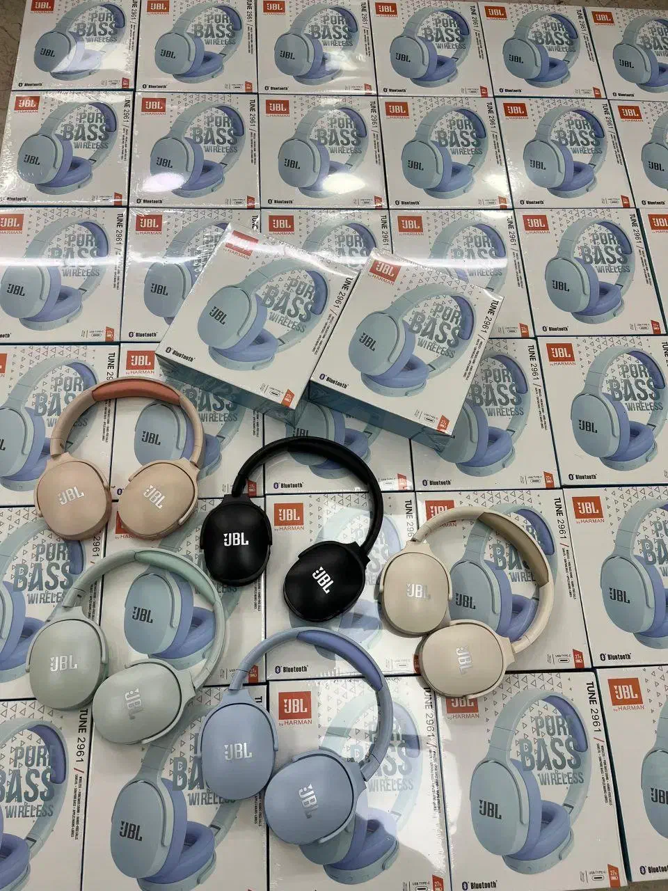 هدفون JBL در پنج رنگ|لوازم جانبی موبایل و تبلت|ارومیه, |دیوار