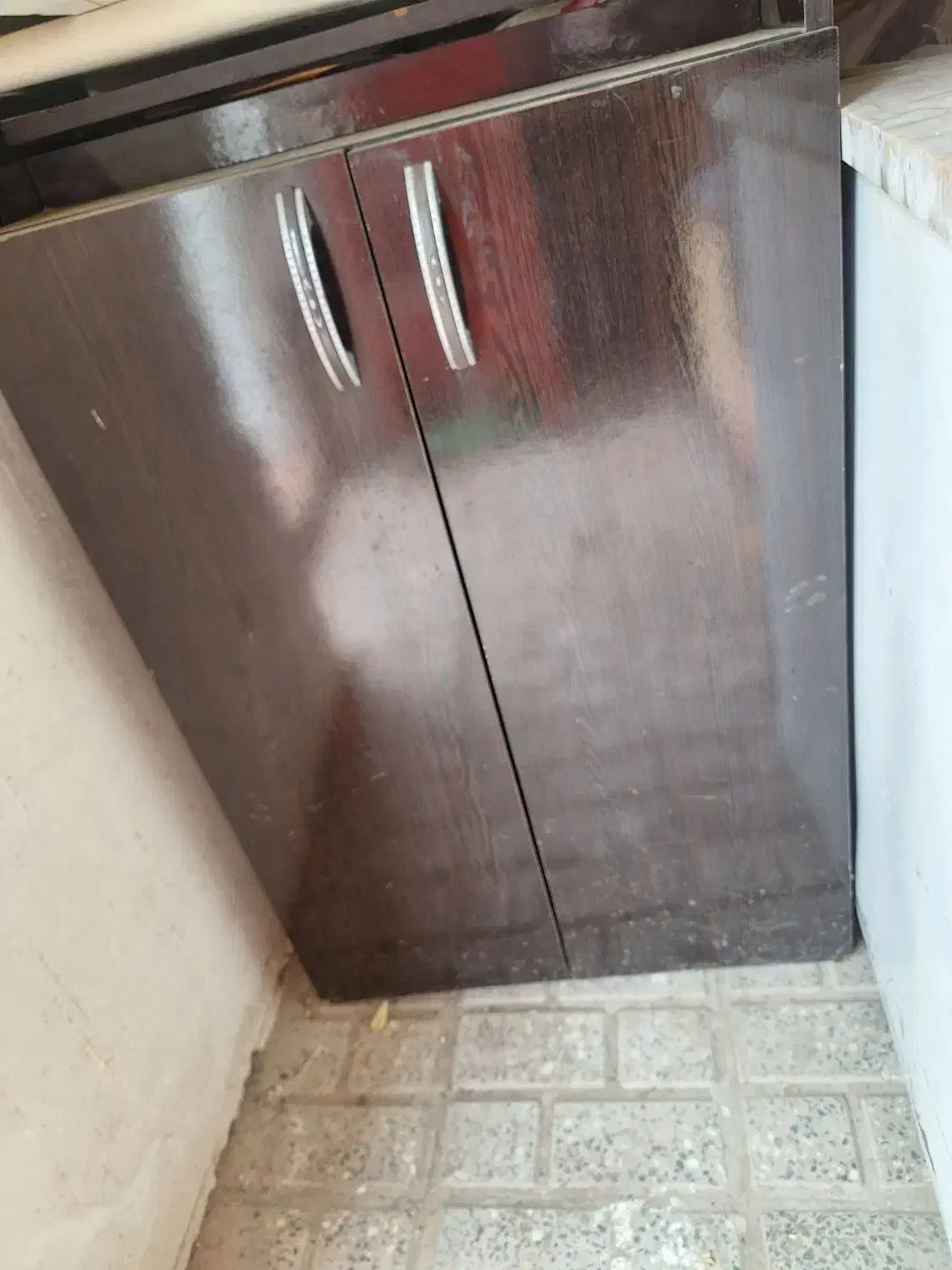 جاکفشی|جاکفشی، کمد، دراور|تربت جام, فاز ۳ فرهنگیان|دیوار