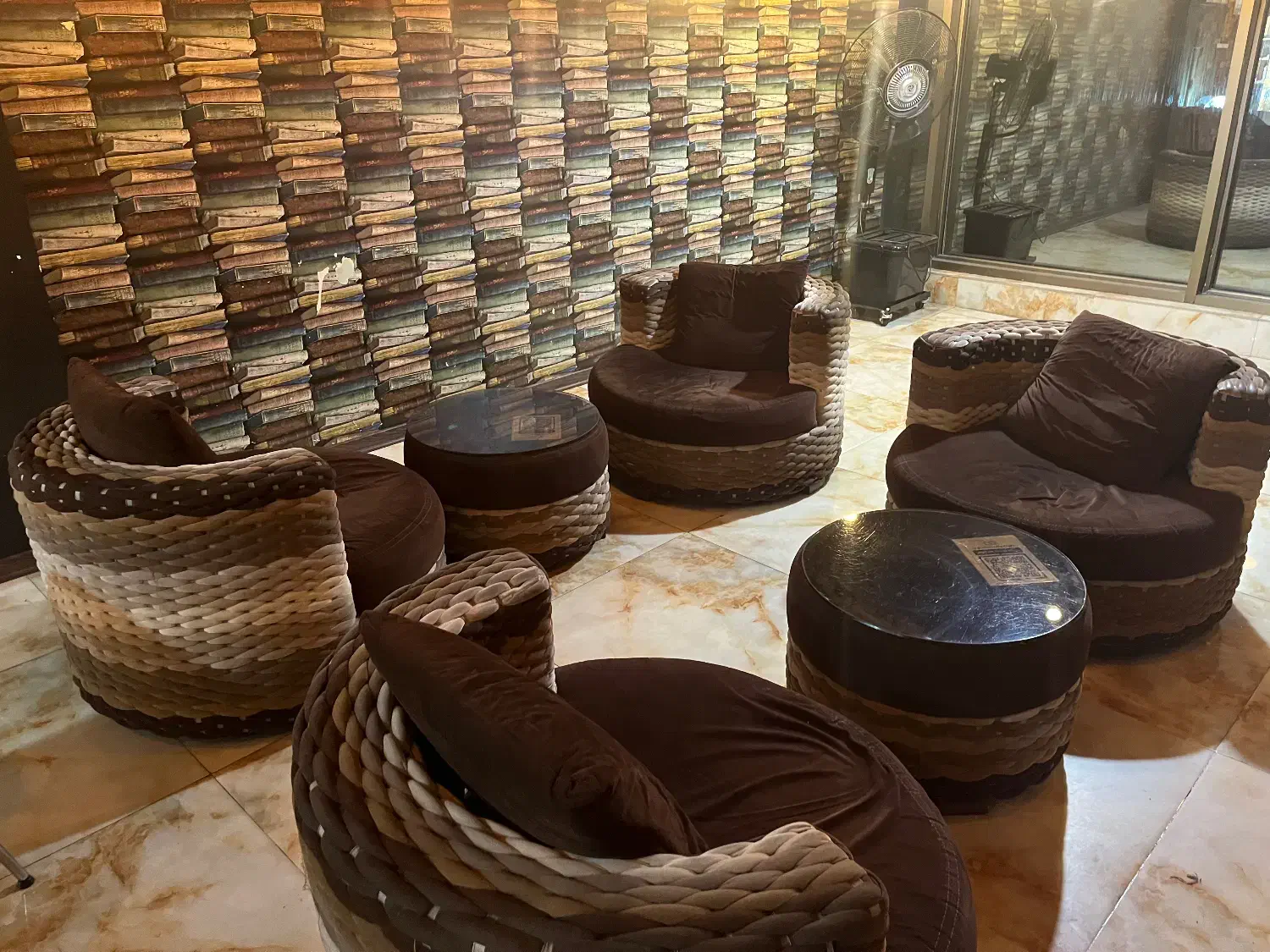 مبل راحتی ۴نفره|مبلمان خانگی و میز عسلی|سلمانشهر, |دیوار